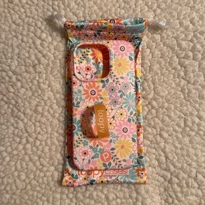 Loopy Floral Burst iPhone 15 Pro